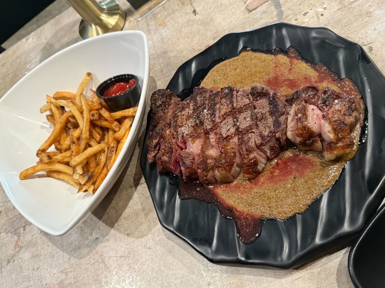 H3 Gastro Bar