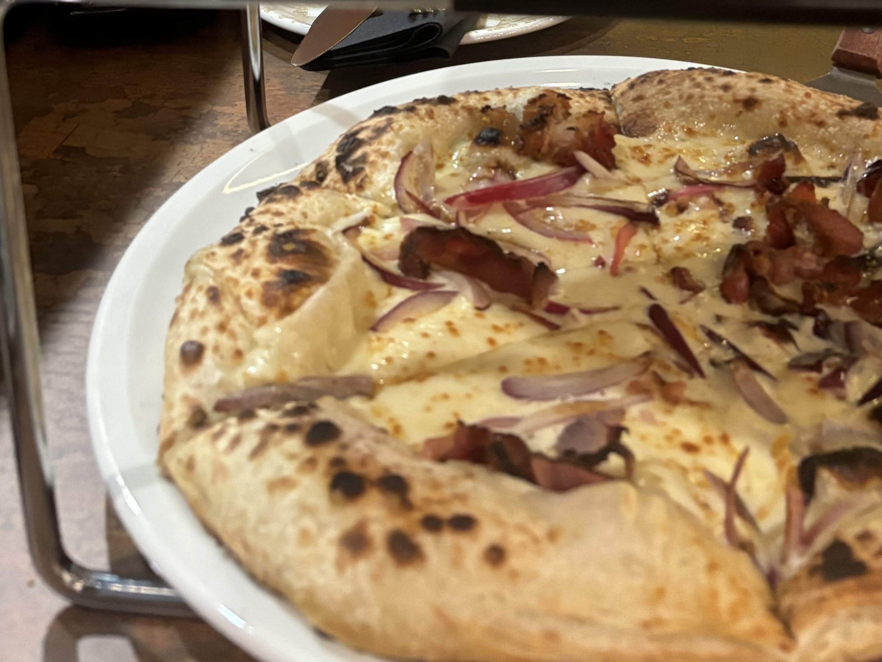 Bambina Pizzería y Coctelería